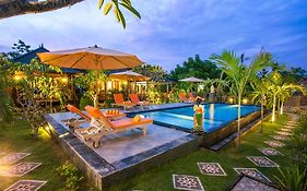 Dinatah Lembongan Villas